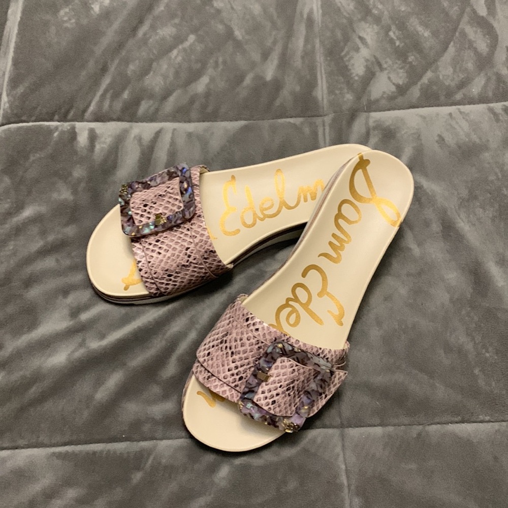 NWOB-Gorgeous Sam Edelman slides.  Lavender/Mauve reptile with buckle.